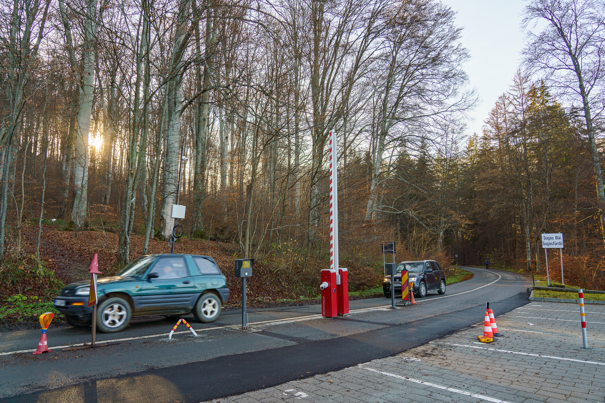 Új parkolórendszer Sugásfürdőn