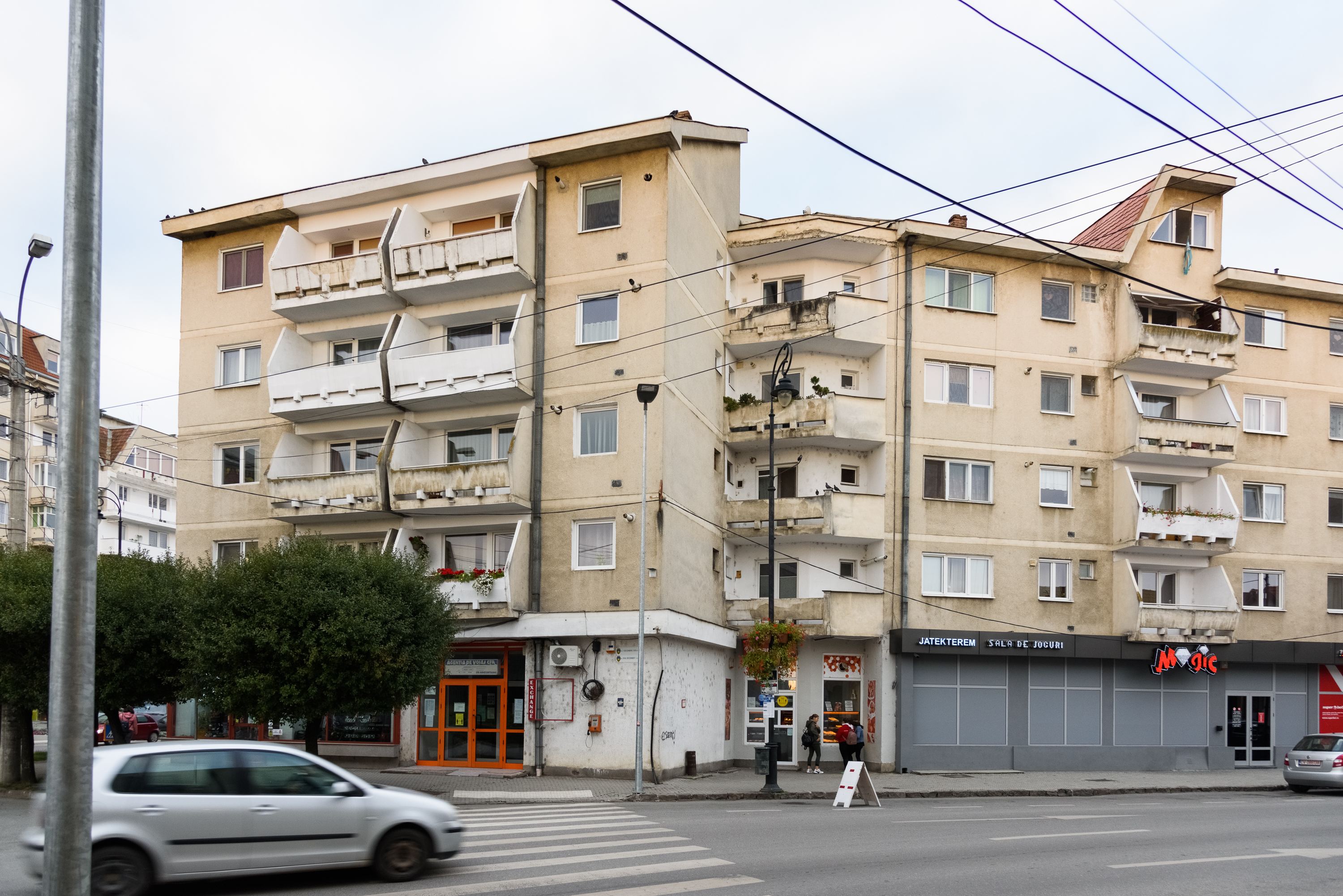 Tavasz közepéig elkezdődnek a tömbházak hőszigetelési munkálatai a város négy helyszínén