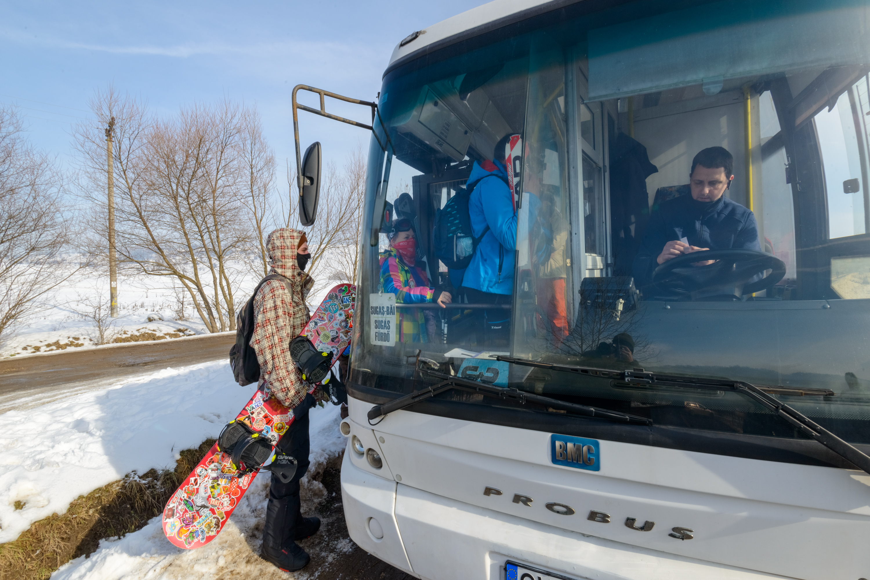 Hétvégén óránként indulnak autóbuszok Sugásfürdőre